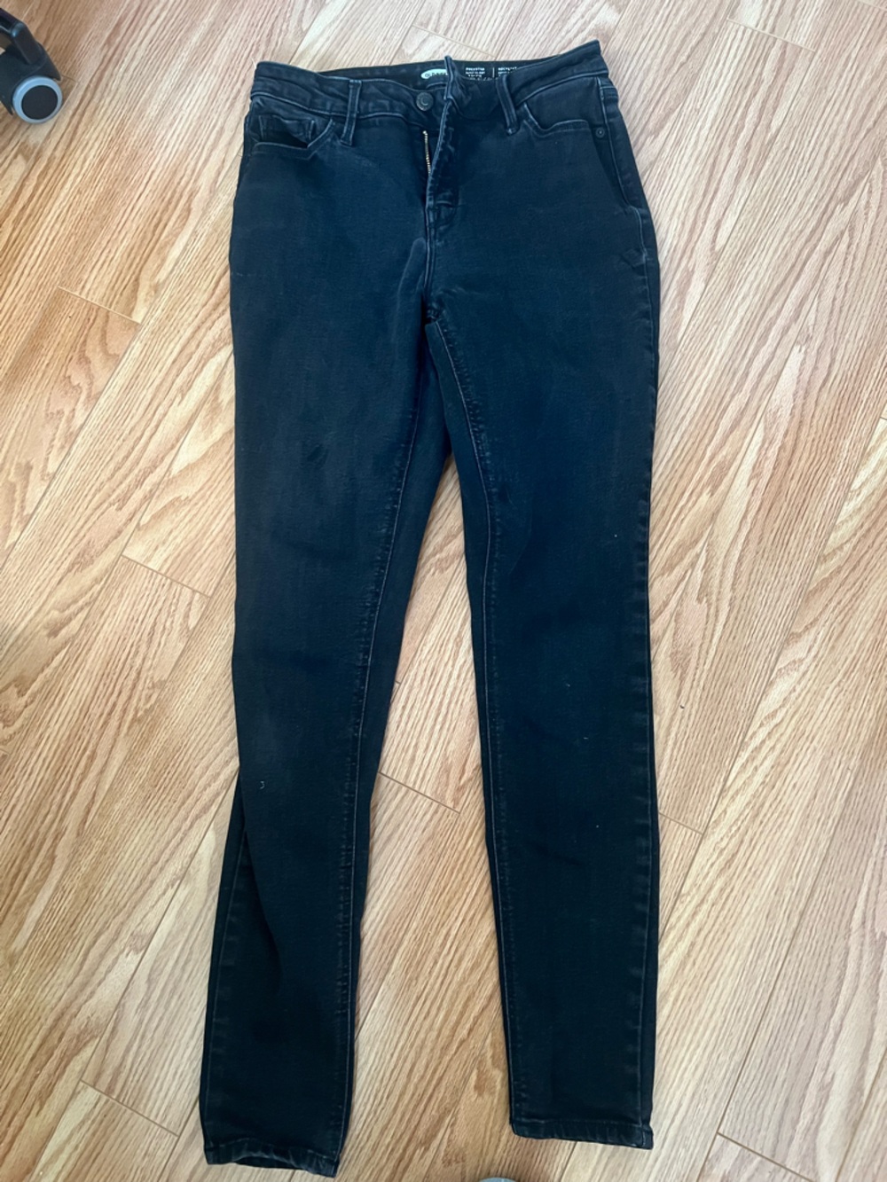 Old Navy Rockstar Black Women's Skinny Jeans size 6